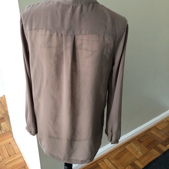 Classic Ellen Tracey Beige Blouse Size S - Picture 5 of 8